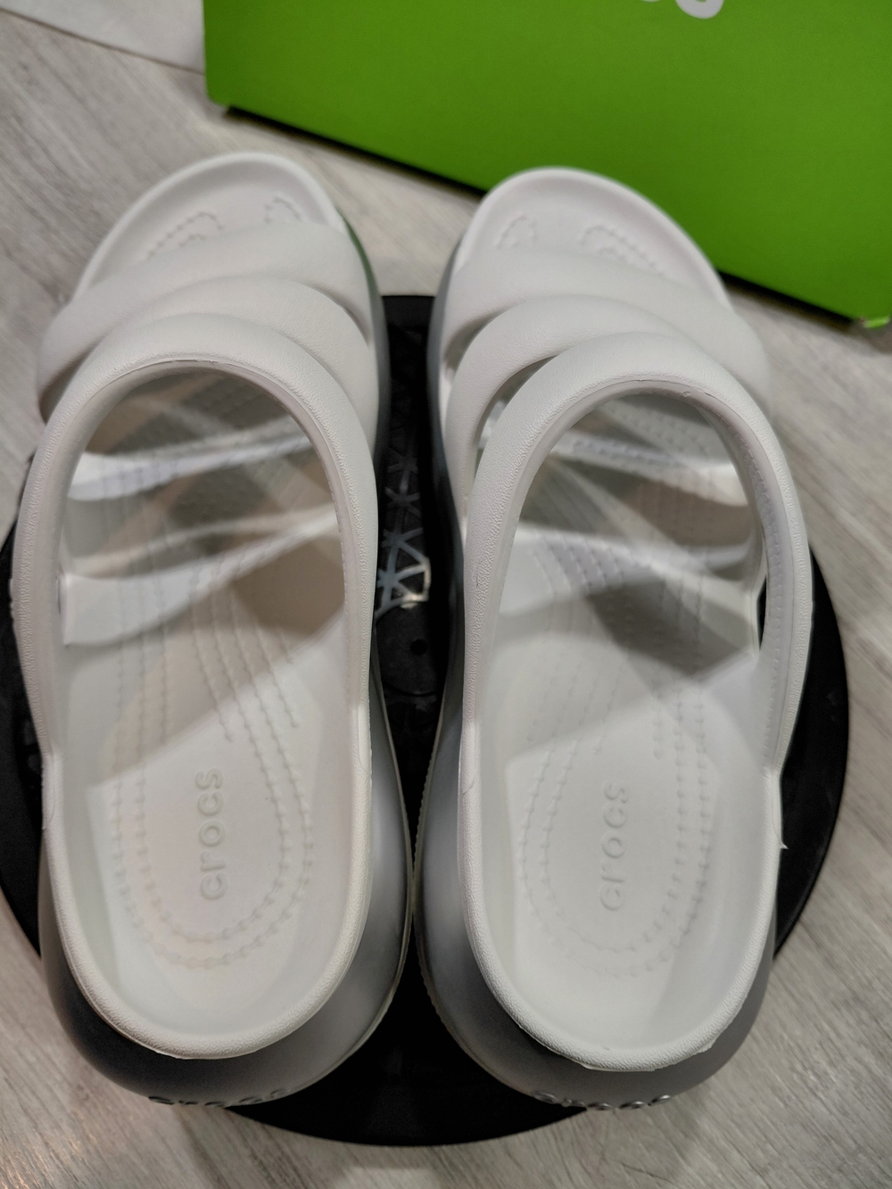 NWT Crocs Women’s Mega Crush Metalic White Chunky Platform Slide Sandals SIZE 8 - Picture 8 of 15